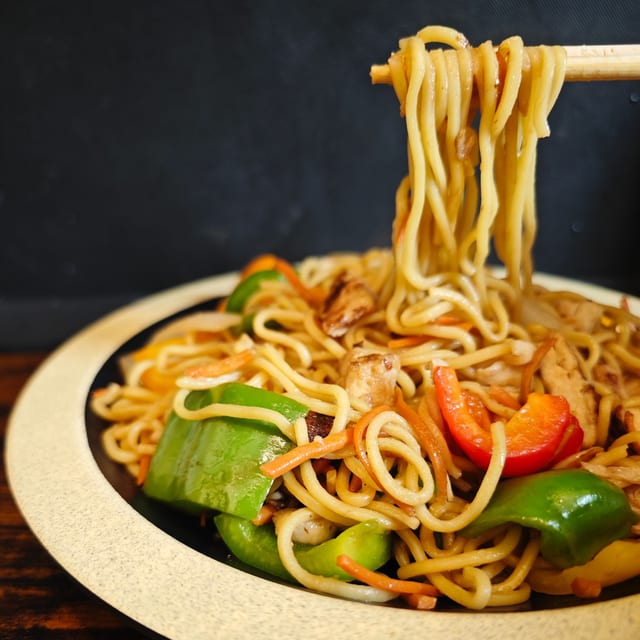 N11 Chicken Hong Kong Chow Mein.